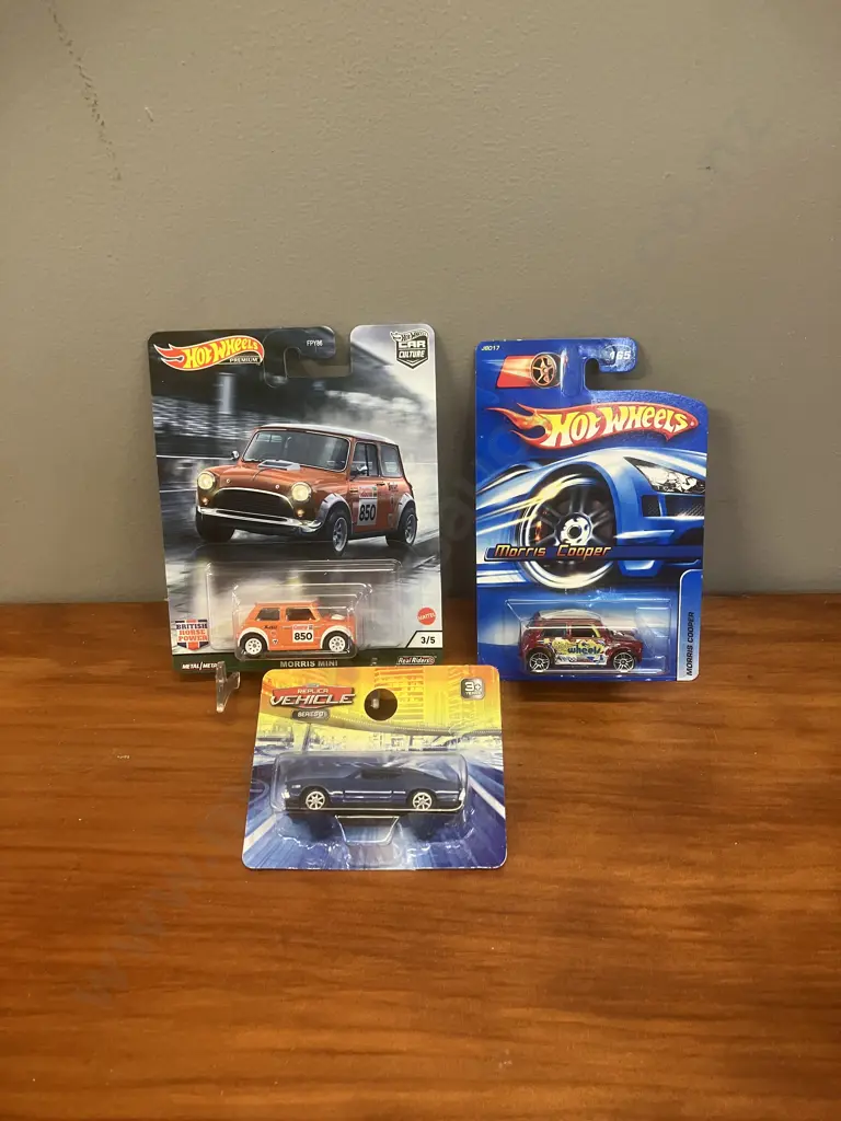 Hot Wheels Morris Cooper, Morris Mini & Welly Brand Replica Vehicle Series 3 - All New In Box Sealed Image 1++