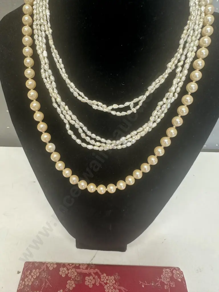 Vintage Pearl Coloured Necklaces x3 Image 1++