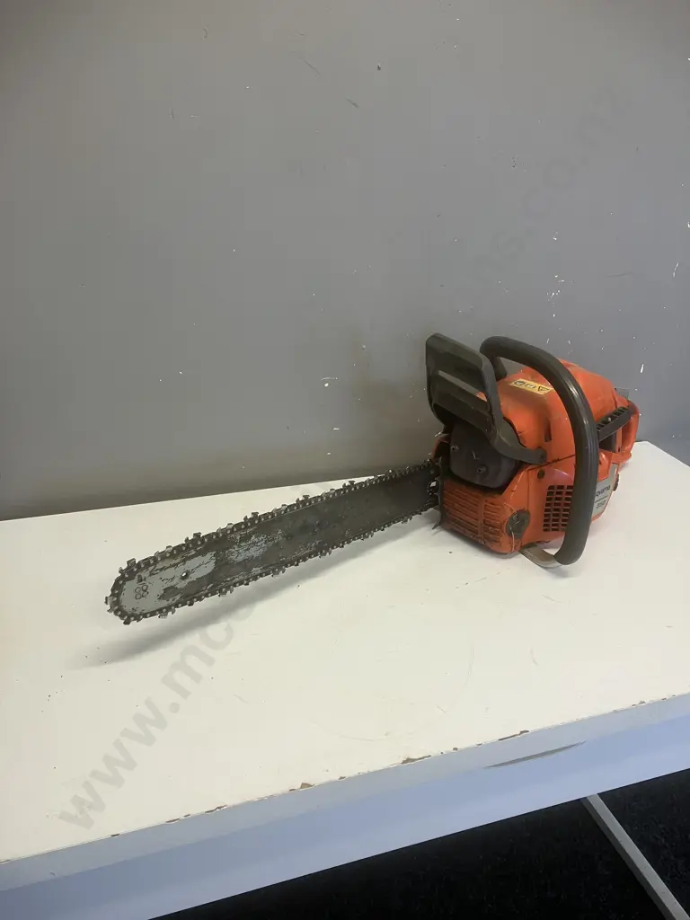 Husqvarna 350 Chainsaw Image 1++