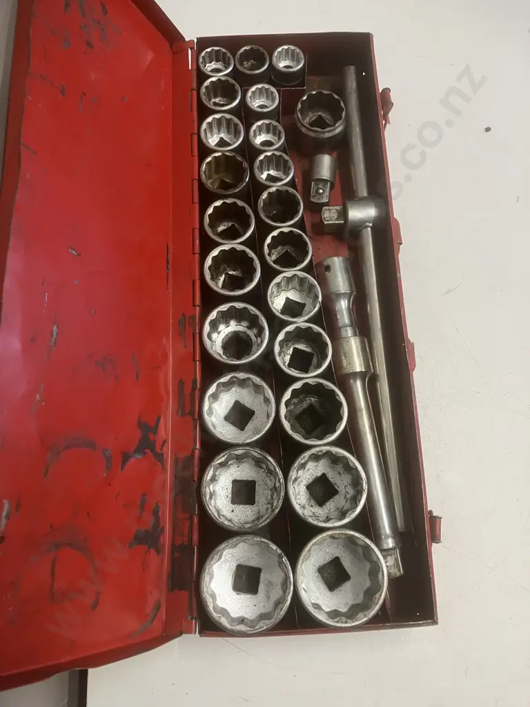 3/4" Drive Sockets In Steel Case, 27 Piece, Metric & SAE - 7/8" - 2" & & 22 - 50mm, Sliding T, 3 x Extentions Image 1++