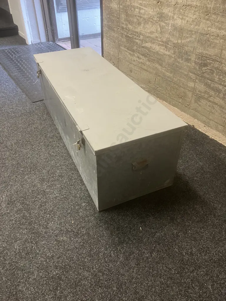 Geelong TB40 Galvanised Toolbox With Padlocks & Keys. H44 W138.5 D50cm Image 1++