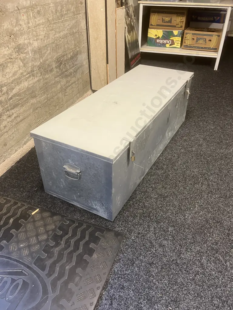 Geelong TB40 Galvanised Toolbox With Padlocks & Keys. H44 W138.5 D50cm Image 1++