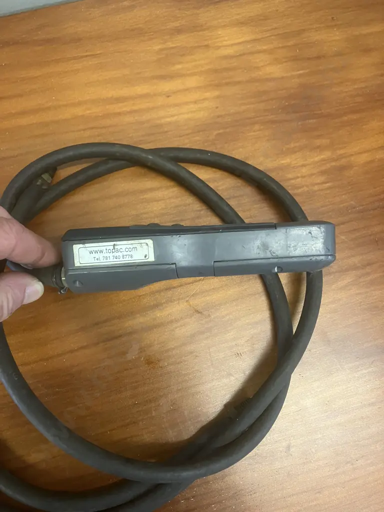 Digitron 2026P Manometer (Differential Digital Pressure Meter) 2 Pressure Ports. 0-10bar 0-1000kPa - England Image 1++