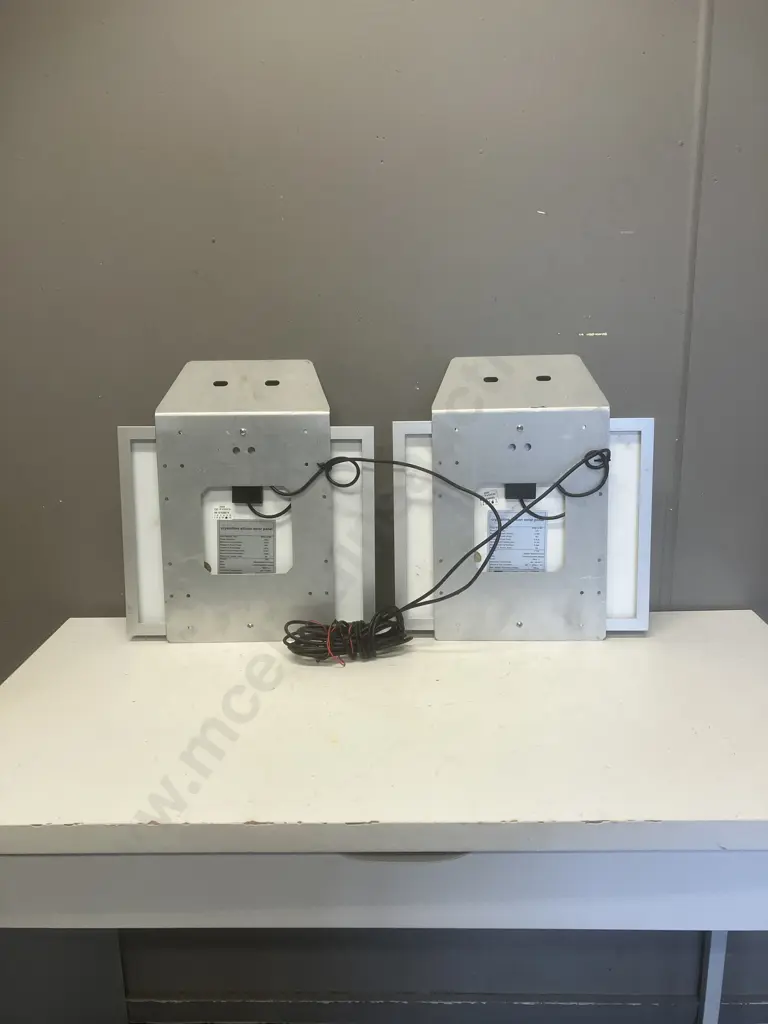 Pair of Crystalline Silicon Solar Panels 14.5W (28.5 x 34cm) With Aluminum Mounts Image 1++