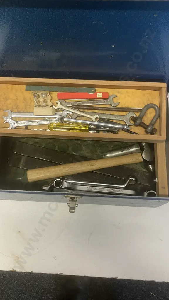 Vintage Bayer Tiguvon Spoton Metal Toolbox With Assorted Tools Image 1++
