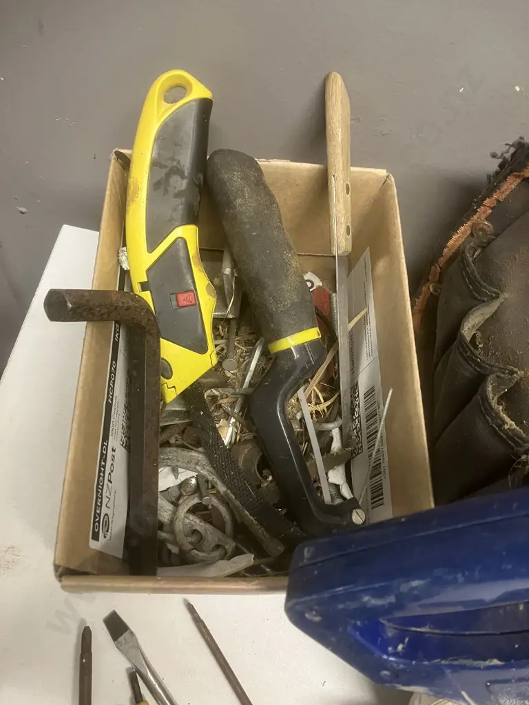 Toolbag, Tools, 50 Meter Tape, Brace & Bit Etc With 4 Hand Saws Image 1++