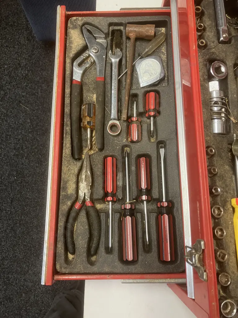 Red Steel Toolbox & Tools Image 1++