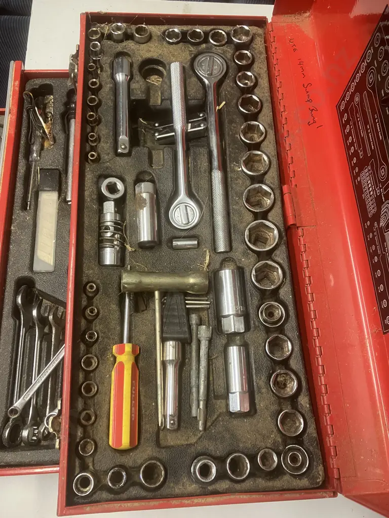 Red Steel Toolbox & Tools Image 1++