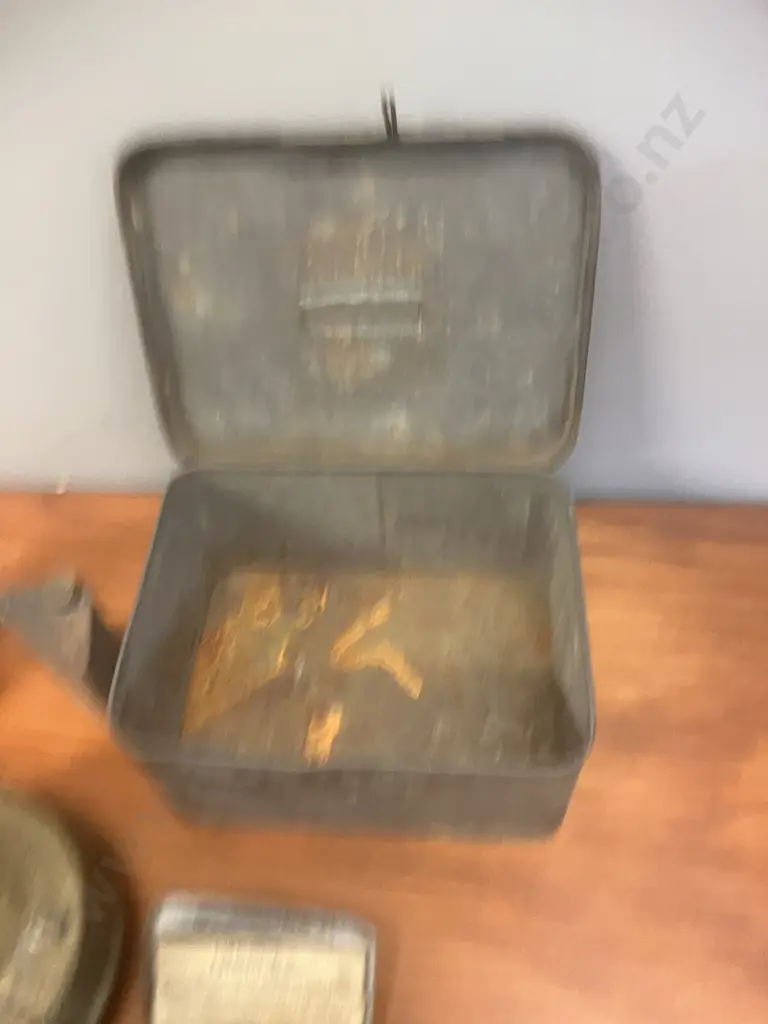 1924 Primus No. 210 Compact Outfit Brass Kerosene Camp Stove With Original Box - Complete Image 1++