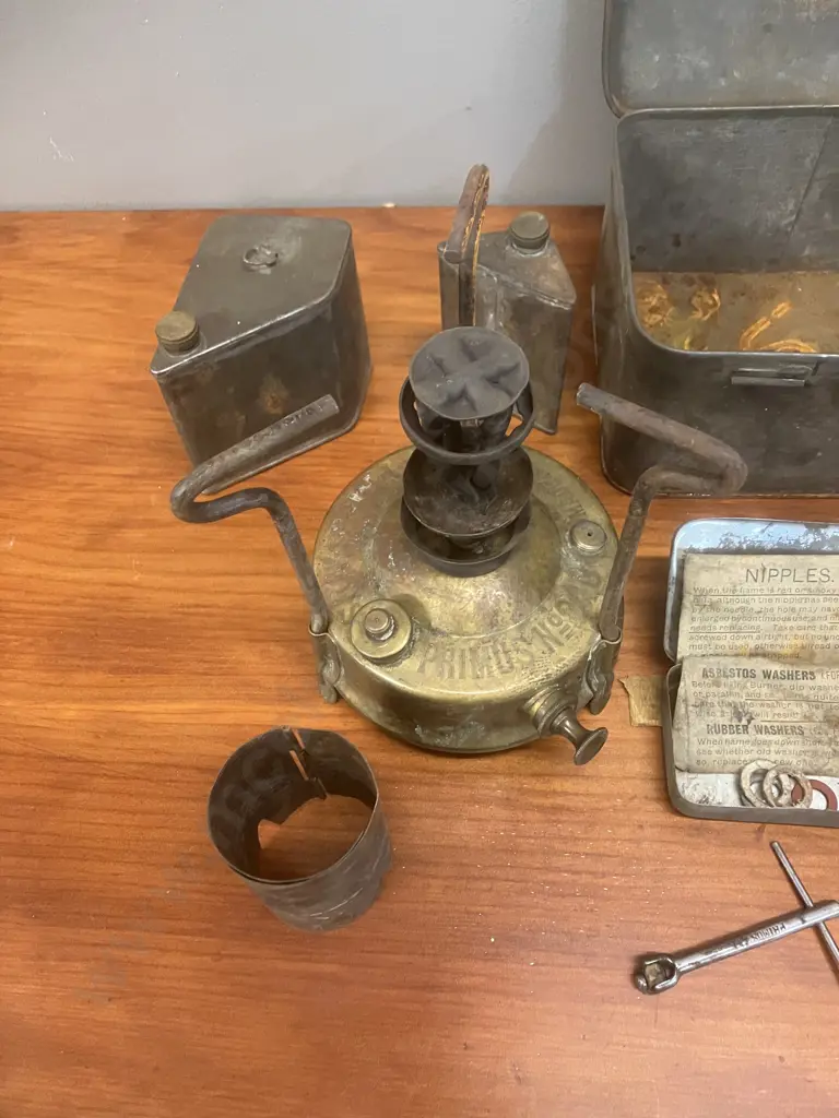1924 Primus No. 210 Compact Outfit Brass Kerosene Camp Stove With Original Box - Complete Image 1++