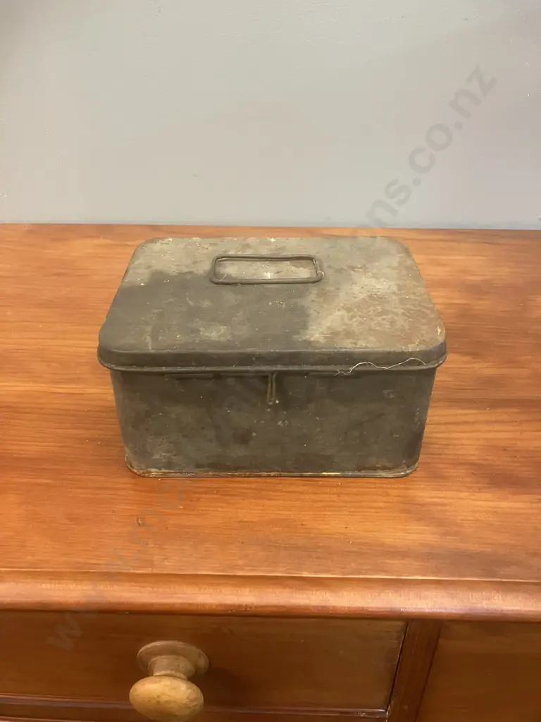 1924 Primus No. 210 Compact Outfit Brass Kerosene Camp Stove With Original Box - Complete Image 1++