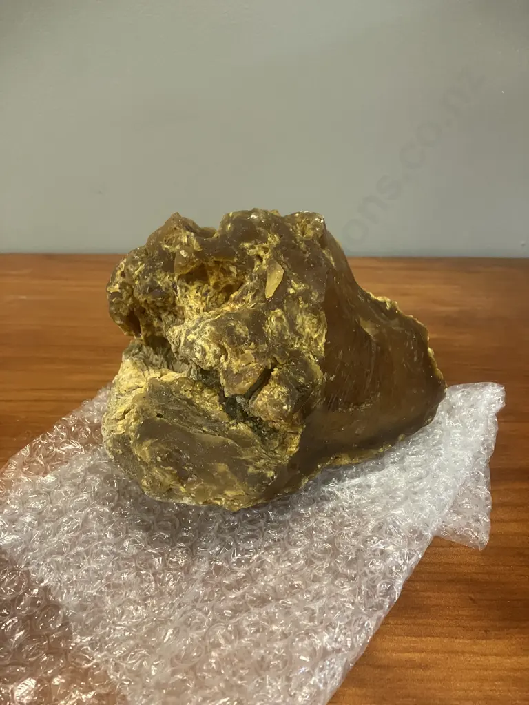 Kauri Gum Piece (H12 W16 D16cm) With Assorted Kauri Gum Pieces Image 1++