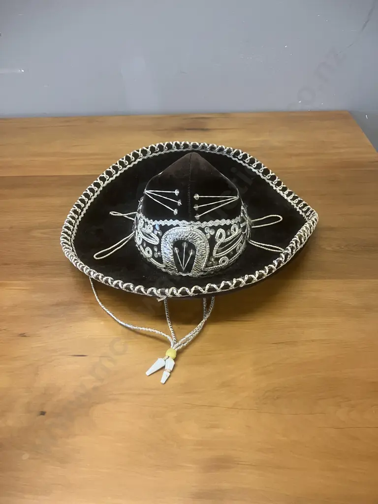 Vintage Mexican Calidad Black Velvet Silver Horseshoe Mariachi Sombrero Image 1++