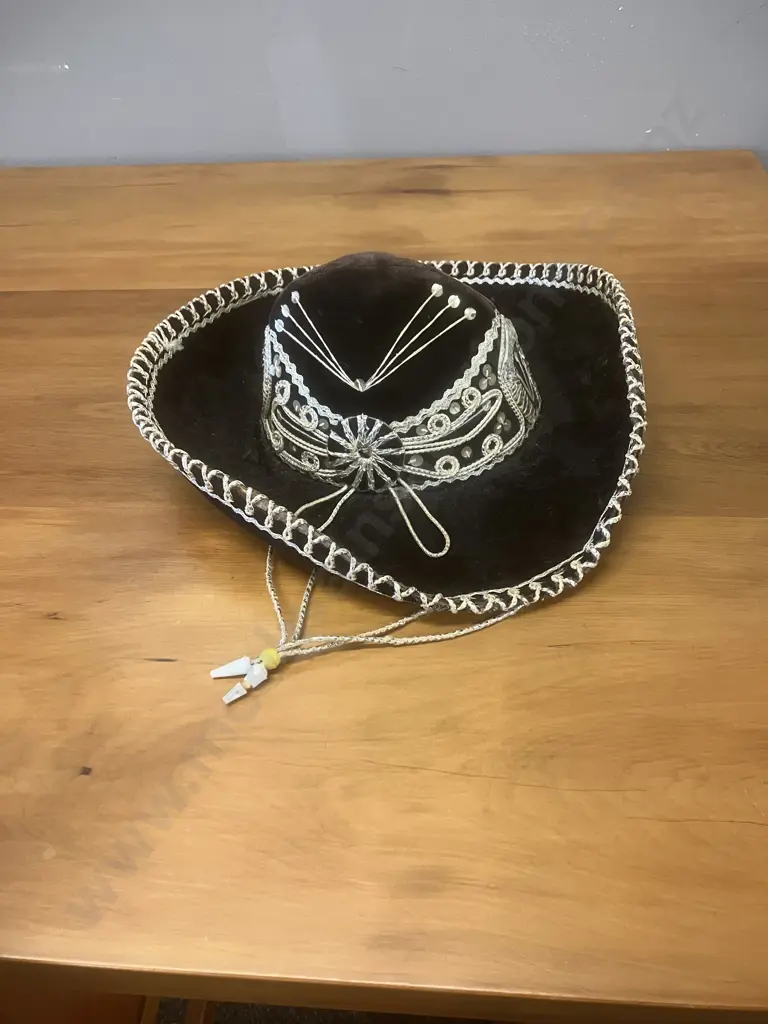 Vintage Mexican Calidad Black Velvet Silver Horseshoe Mariachi Sombrero Image 1++