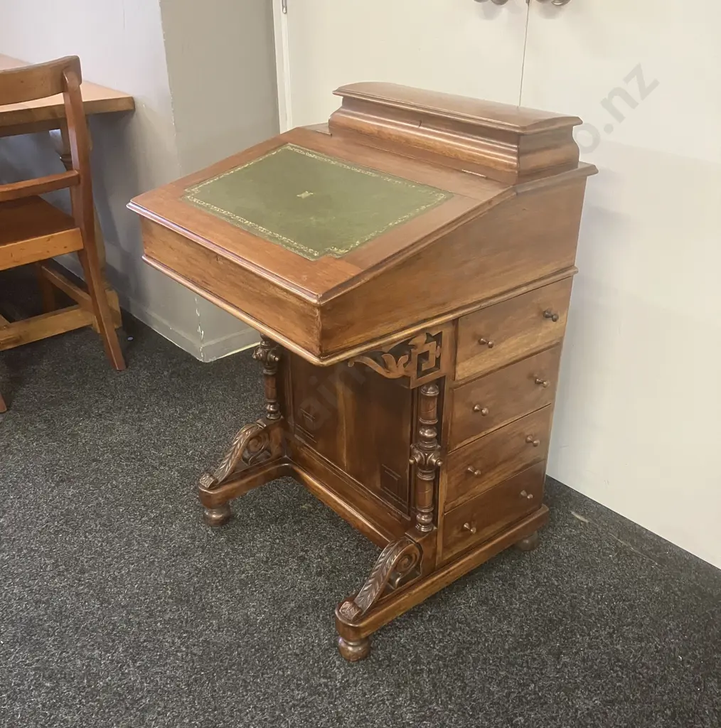 Stunning Carved Oak Victorian Style Davenport Desk With Key, 4 Drawers RHS. H88 W57.5 D56 Image 1++