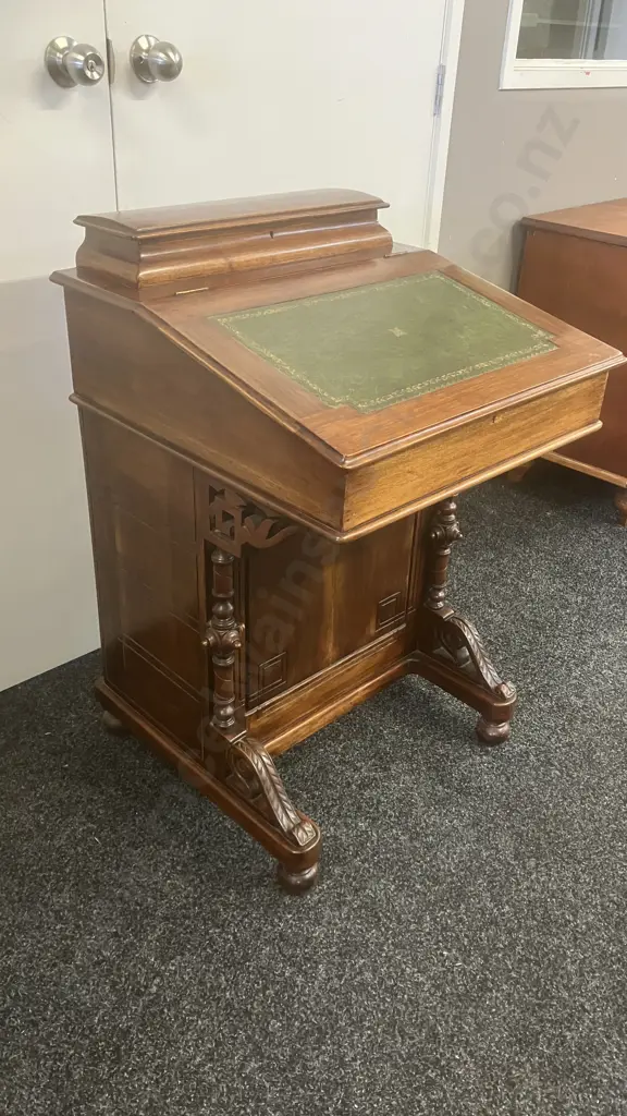 Stunning Carved Oak Victorian Style Davenport Desk With Key, 4 Drawers RHS. H88 W57.5 D56 Image 1++