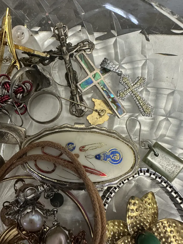 Assorted Jewellery Items Including Stamped 925 Cross Pendant Watches, Rings Etc Image 1++