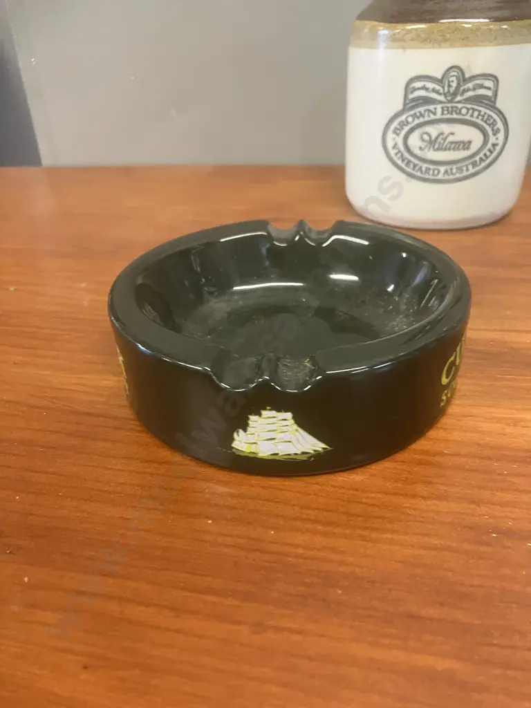 H+A+N+Z NZ Glass Beer Jug, Brown Brothers Milawa Vineyard Pottery Decanter, Wade CUTTY SARK Ashtray, Glasses Image 1++