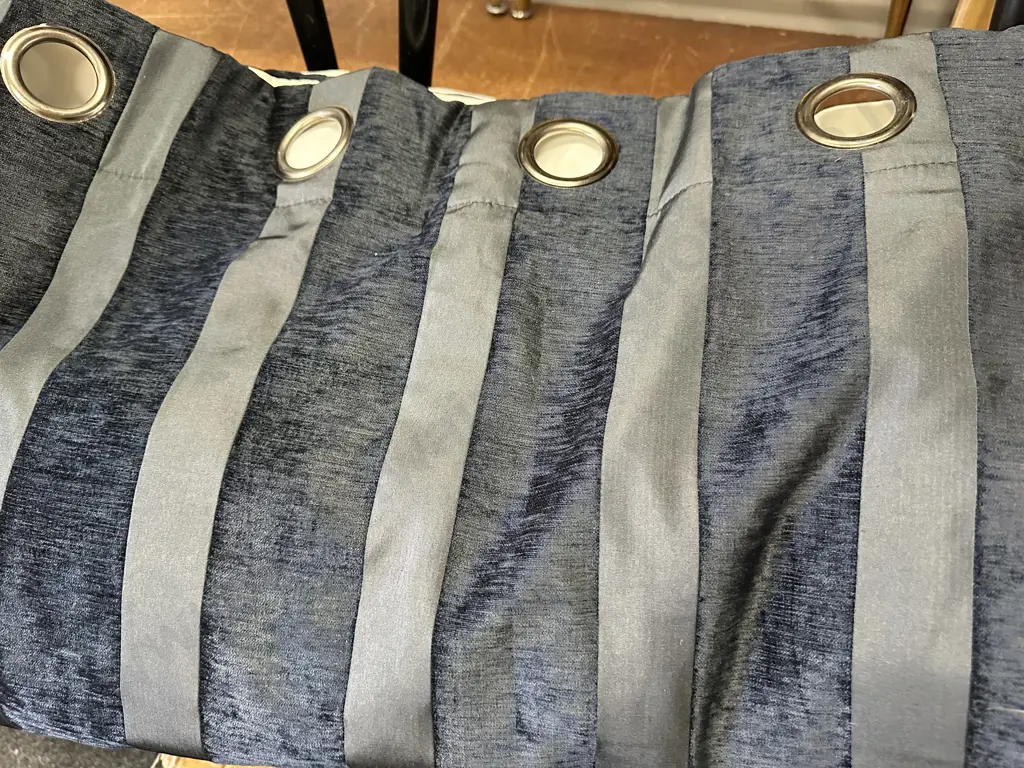 Eyelet Navy/Gray Striped Curtains L217cm, W2.6cm Image 1++