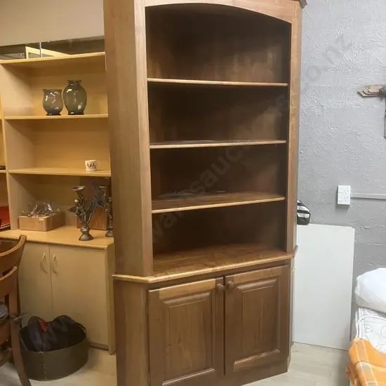 Mahogany 3 Shelf Corner Unit With 2 Door Base. H212 W115 D81cm
