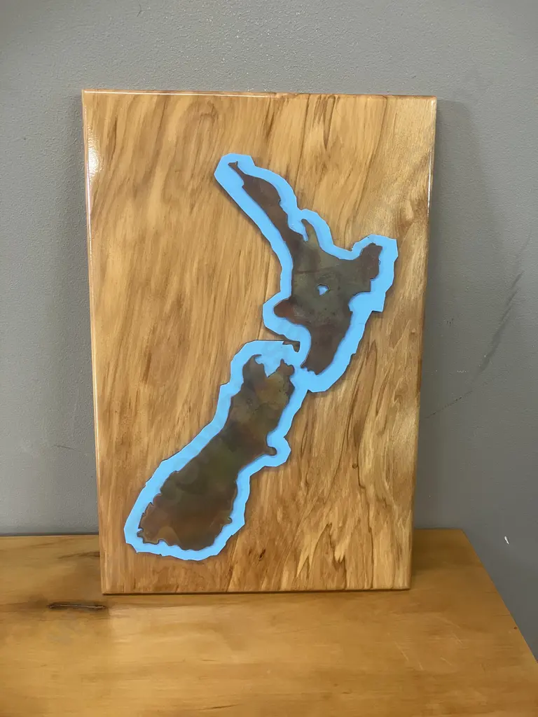 New Zealand Map Raised Wall Art. 39 x 26cm Image 1++