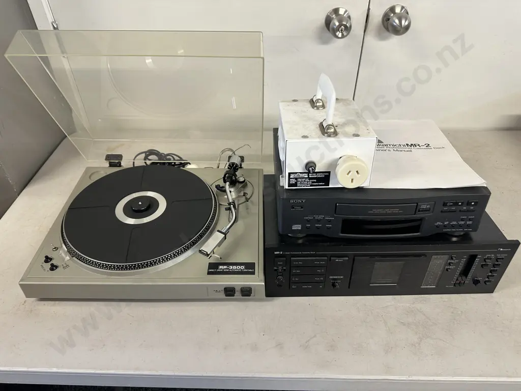 Nakamichi MI-2 Cassette Deck, Fenco Direct Drive Turntable RP-3500, Dick Smith Stepdown Transformer & Sony Disc Player Image 1++