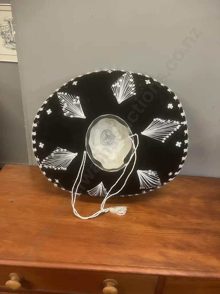 Vintage Mexican Pigalle Black Velvet Silver Horseshoe Mariachi Sombrero - xxxxxxx Image 1++