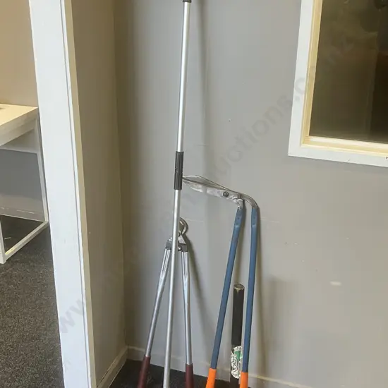 Pruners, Shears, Browns Scrubber Wash Broom & Cyclone 1.8Kg Sledge Hammer