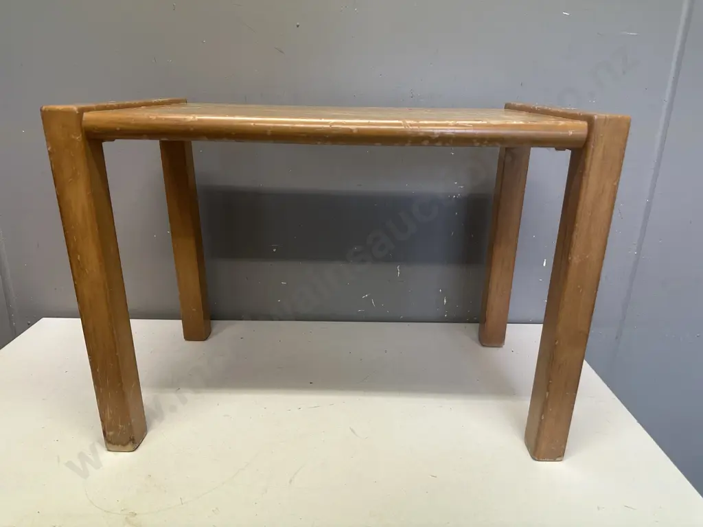 Rimu Rectangular Occasional Table 41x58x33cm. Image 1++