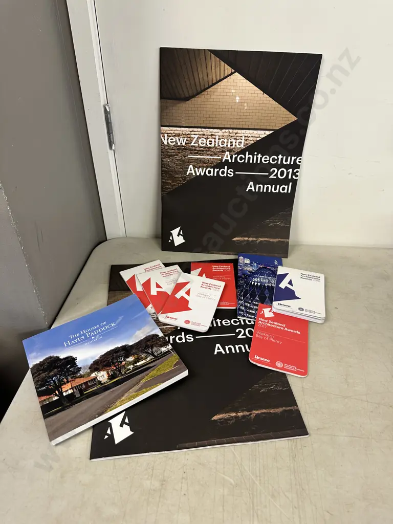 Selection Of New Zealand Architecture Awards Booklets & The Houses Of Hates Paddock Hamilton Book Image 1++