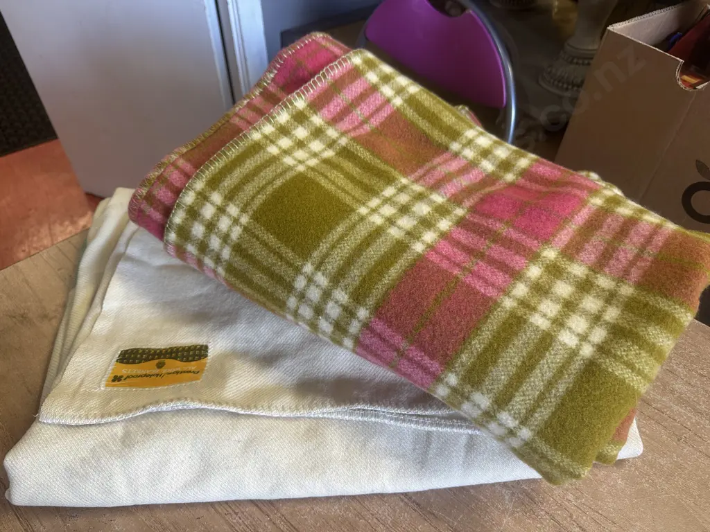 Vintage Woollen Blankets x3 Including Chateau & Prestige Image 1++