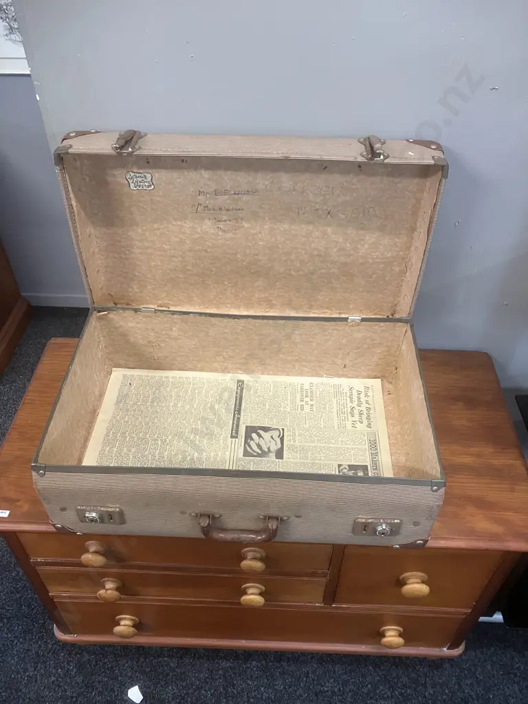 Mid-Century Letholite New Zealand Made Expanding Suitcase Image 1++