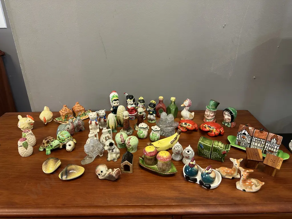 Assorted Salt & Pepper Shakers Including Beswick Etc Image 1++