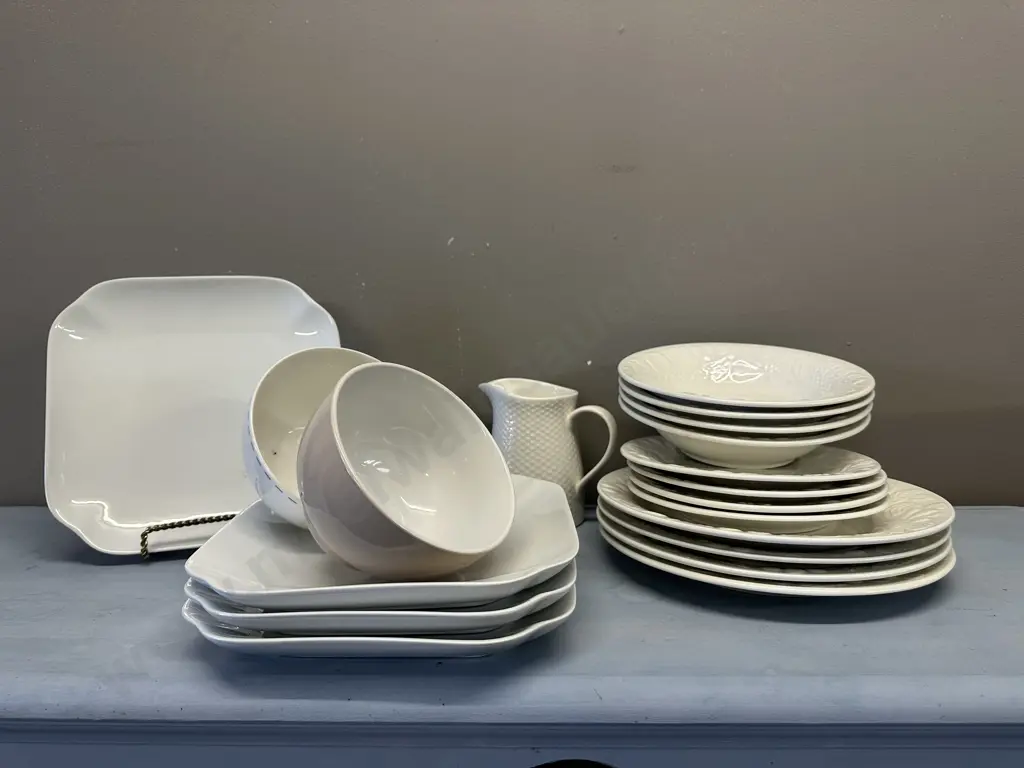 Citta Square Dinner Plates x4, Stoneage Crockery Etc Image 1++