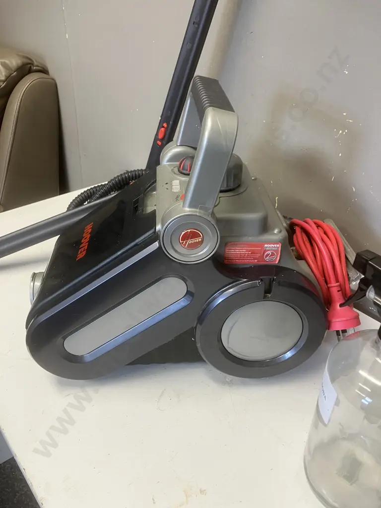 Hoover Model Heritage 5650 Multi Steamer With 6 Glass Spray Bottles Image 1++