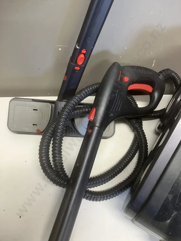 Hoover Model Heritage 5650 Multi Steamer With 6 Glass Spray Bottles Image 1++