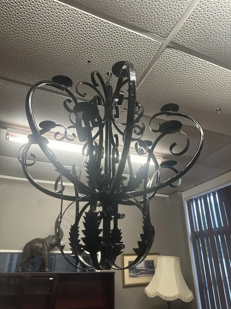 12 Candle Black Steel Candelabra 100x90cm. Image 1++