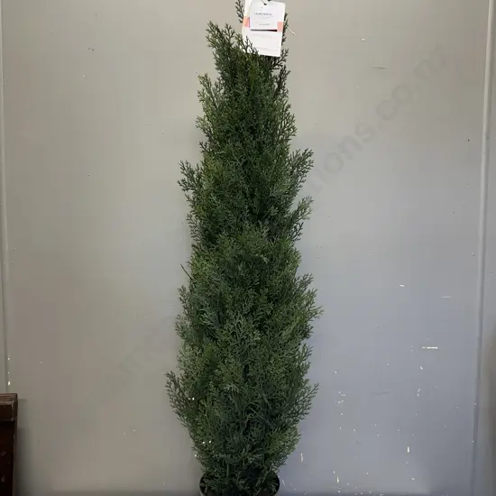 1.2m Cedar Topiary