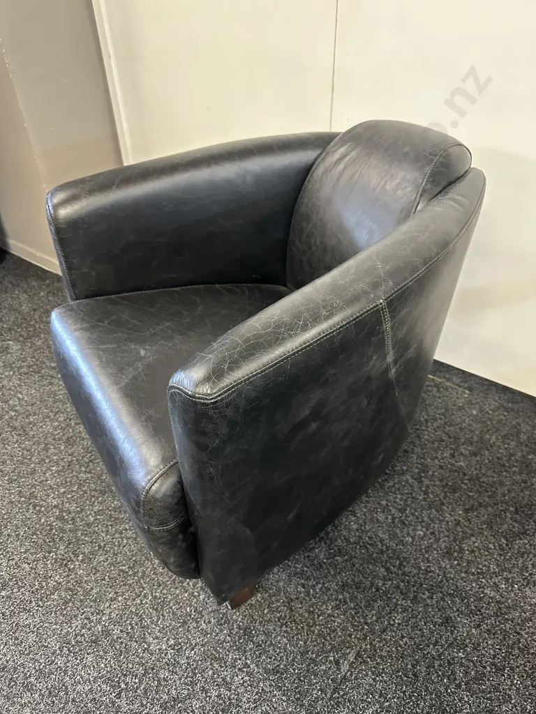 Modernist Black Leather Chair 'Artsome' Imported By Rembrant Image 1++