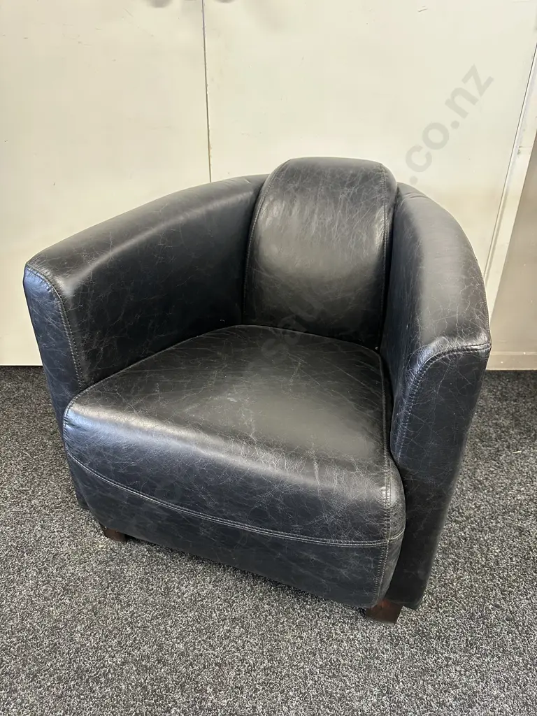 Modernist Black Leather Chair 'Artsome' Imported By Rembrant Image 1++