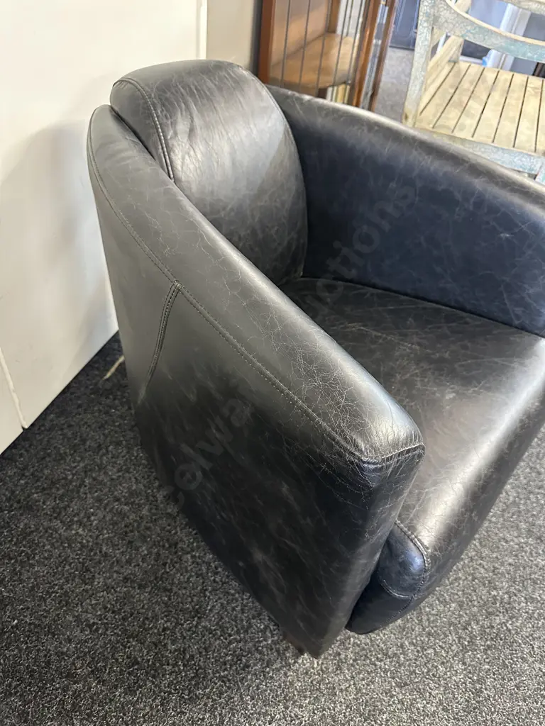 Modernist Black Leather Chair 'Artsome' Imported By Rembrant Image 1++