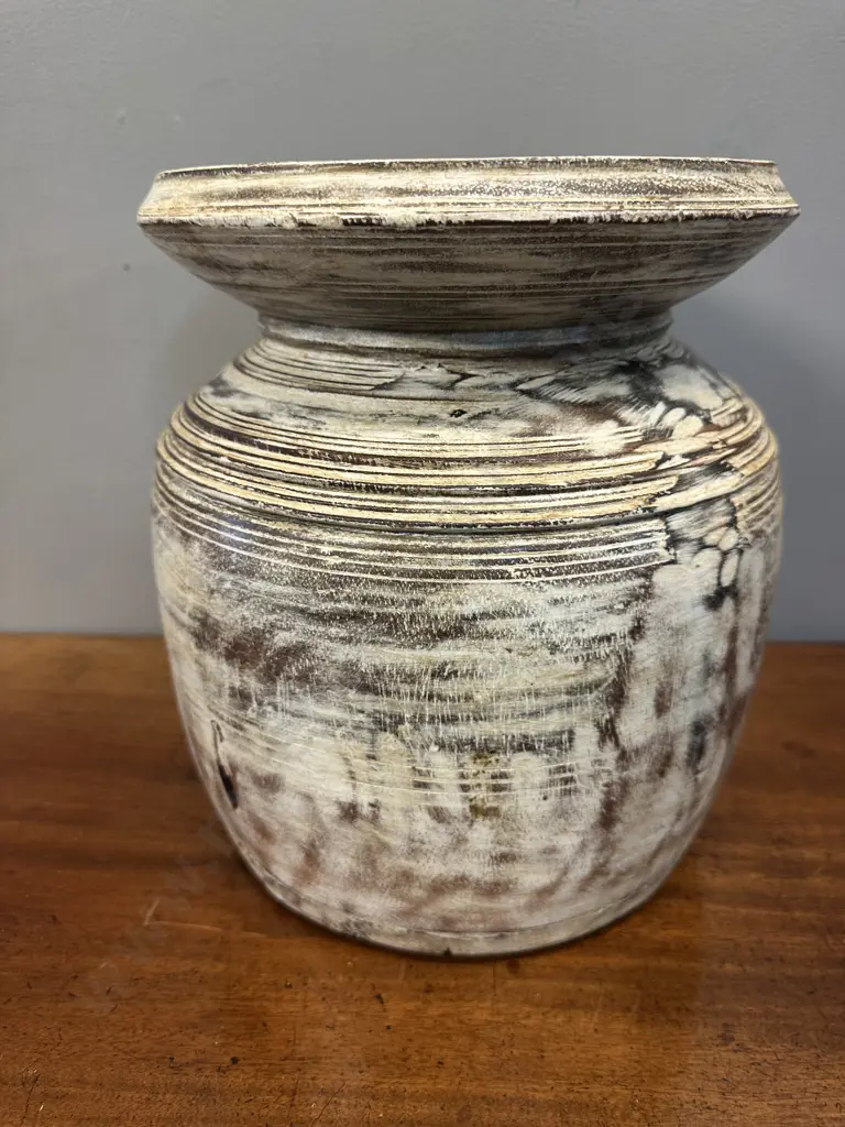 Wooden Pot - Whitewash. 29 x 25cm Image 1++