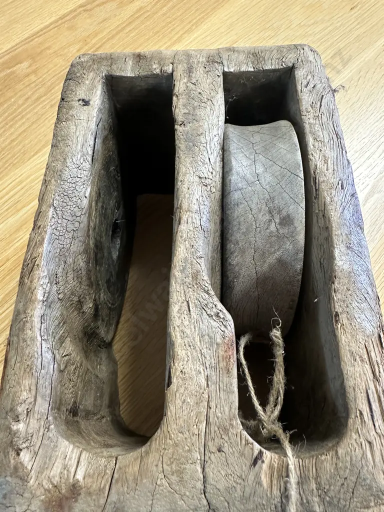 Vintage Wooden Ships Pulley. 15 x 31cm Image 1++