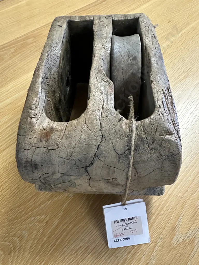 Vintage Wooden Ships Pulley. 15 x 31cm Image 1++