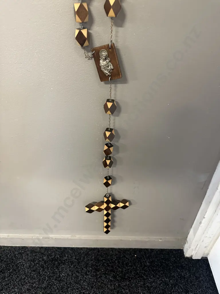 Vintage Long Rosary Brown Wood Beads L168cm. Image 1++