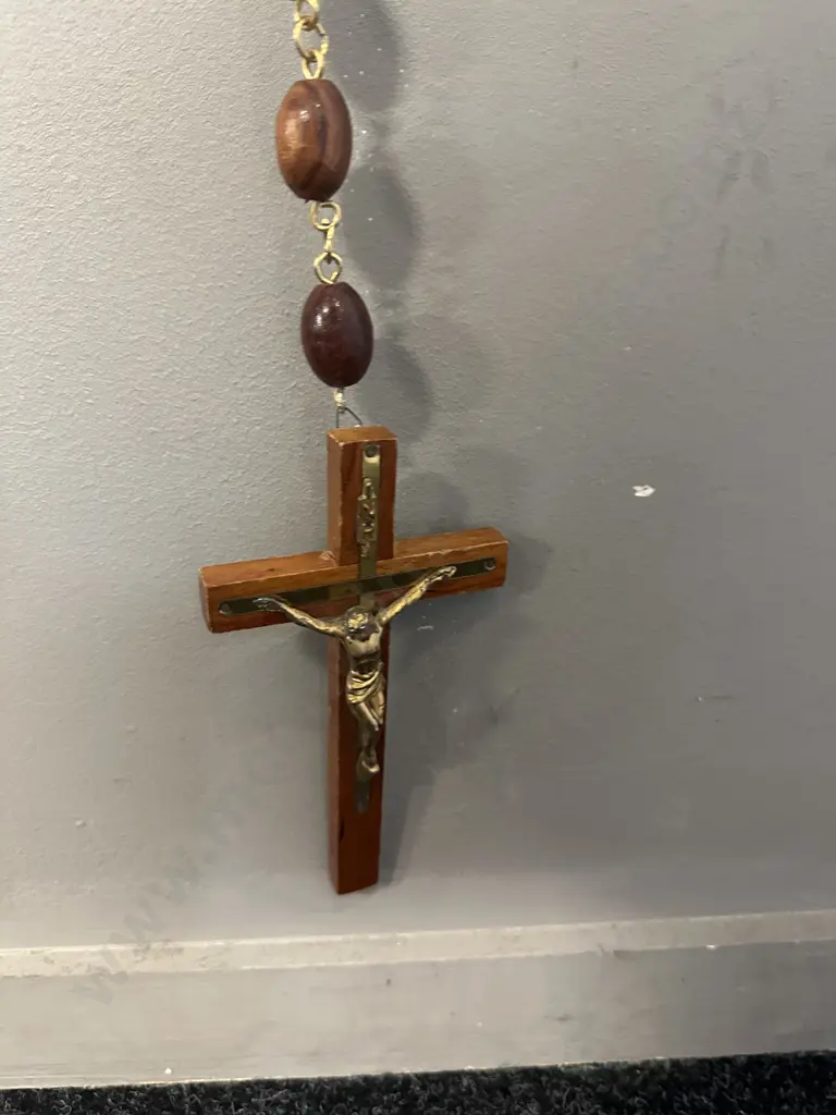 Vintage Long Rosary Brown Wood Beads L172cm. Image 1++