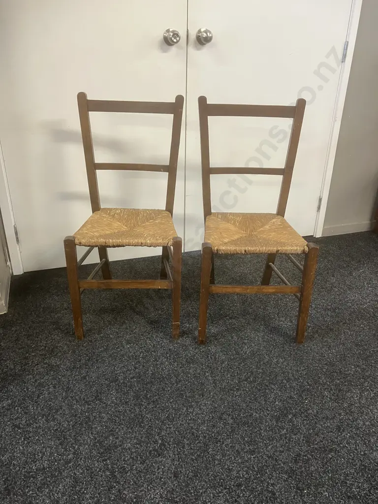 Pair of Antique Oak Ladder Back Chairs With Rush Seats Image 1++