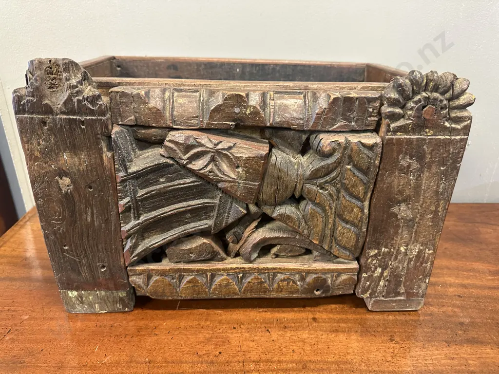 Reclaimed Wooden Panel Planter. H27 W41 D27.5cm Image 1++