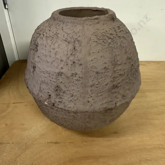 Round Luna Vase Textured Chocolate 25cm.