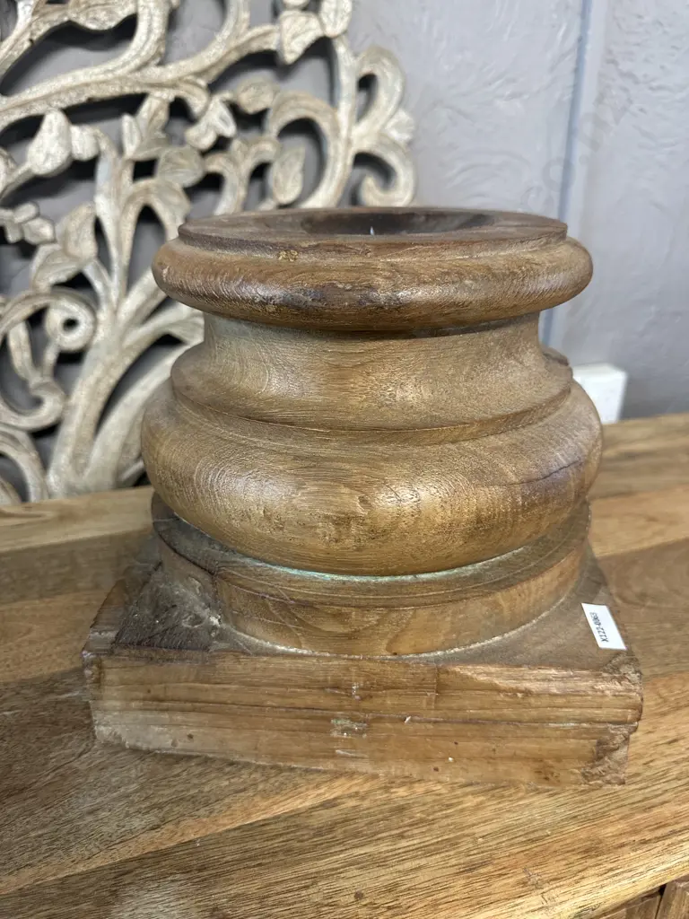 Large Wooden Candle Holder. 24.5 x 25.5cm Image 1++